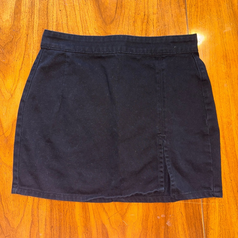 Women’s Lioness Skirt Size Medium